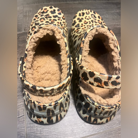Simply Southern Fleece Clogs - Leopard Print Size 10 - Picture 9 of 9